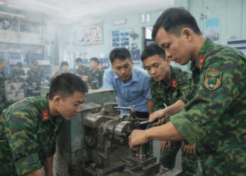 Tiếp cận từ góc độ phát triển nguồn nhân lực sau quân ngũ