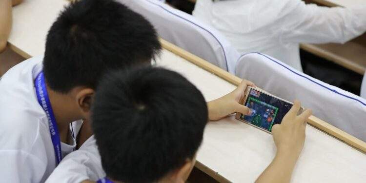 Trung Quốc siết quản lý game nhằm ngăn trẻ em nghiện