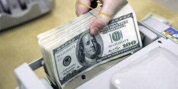 Tỷ giá USD/VND hôm nay 28/2: Giảm không ngừng