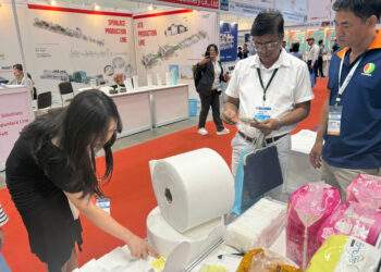 Việt Nam nổi lên như điểm đến mới của ngành vải không dệt trong khu vực - Ảnh 1