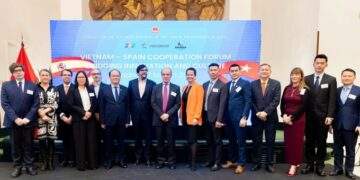Vietnam-Spain forum explores cooperation in tourism, technology