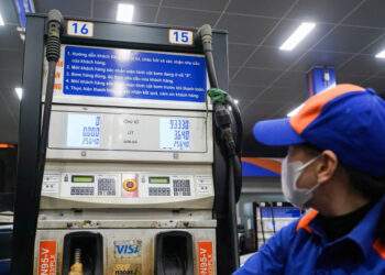 Vietnam taps $304M fund to hold down fuel prices