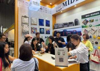 500 suppliers and 12,000 buyers explore sourcing opportunities in Vietnam
