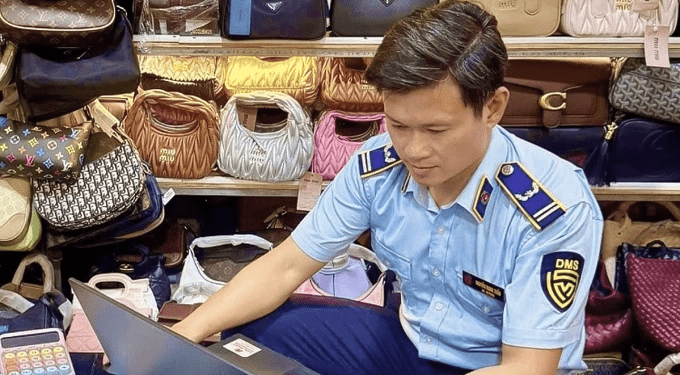 7 sellers in Da Nang fined for selling fake Gucci, Chanel, Hermes products