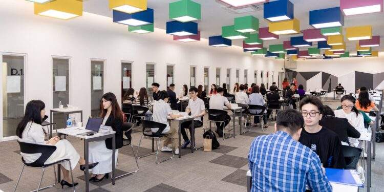 Nhiều cuộc phỏng vấn thành công với các công ty hàng đầu đã được thực hiện. Ảnh: BUV.