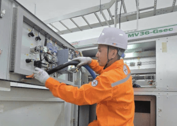 Bộ Công Thương muốn đổi khung giờ cao điểm điện theo mùa, EVN lo dễ sai sót