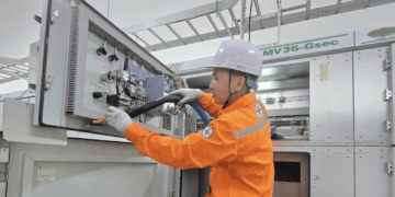 Bộ Công Thương muốn đổi khung giờ cao điểm điện theo mùa, EVN lo dễ sai sót