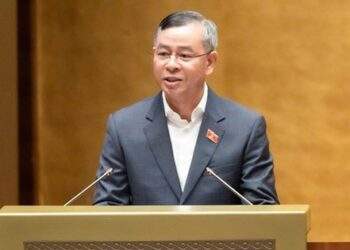 Bộ trưởng Bộ Tài chính nói về ngưỡng doanh thu miễn thuế 1 tỉ đồng với hộ kinh doanh