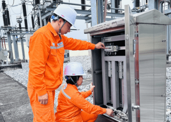 Chớm hè, tiêu thụ điện phá vỡ kỷ lục, một nguồn phát điện cung cấp gần 60%