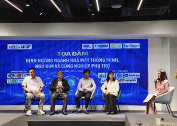 Đại diện các doanh nghiệp tham gia phiên tọa đàm.