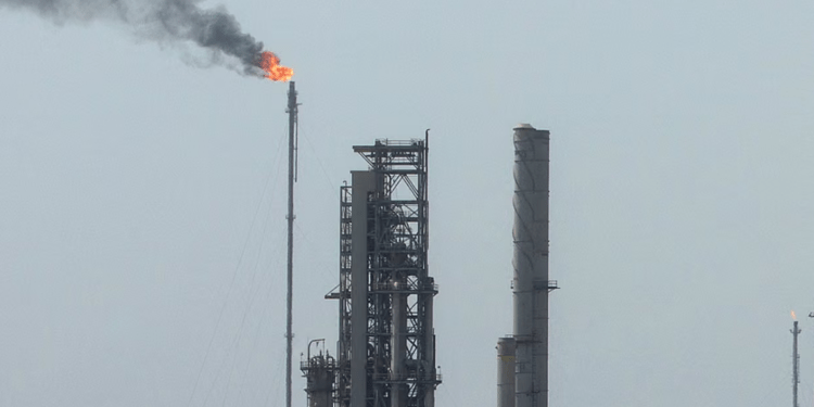 Đại gia dầu khí kiếm 30 triệu USD mỗi giờ