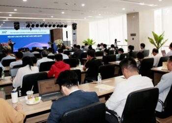 Duy trì đà tăng trưởng, tái cấu trúc giai đoạn phát triển mới