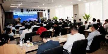 Duy trì đà tăng trưởng, tái cấu trúc giai đoạn phát triển mới