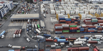 Containers seen at Cat Lai Terminal in HCMC, Feb. 4, 2026. Photo by VnExpress/Thanh Tung