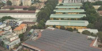 Giá điện sinh hoạt cao nhất 3.460 đồng/kWh, hộ dân đua lắp điện mặt trời mái nhà