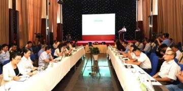 Quang cảnh Diễn đàn.