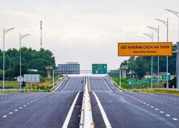 Hạ tầng giao thông đồng bộ