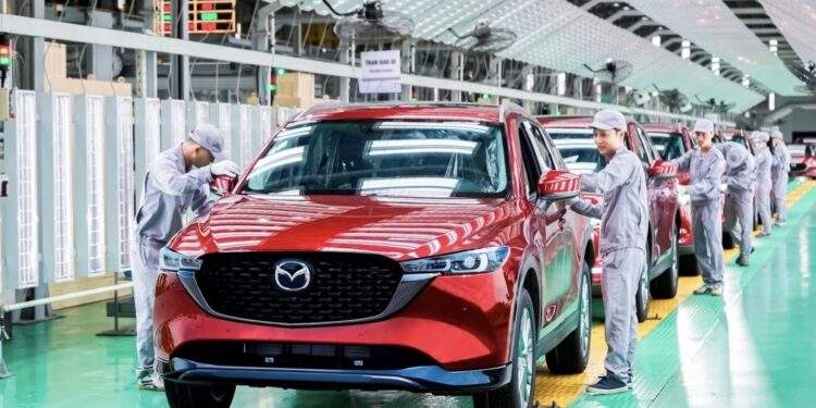 Phân xưởng lắp ráp ô tô của THACO tại Khu kinh tế mở Chu Lai.