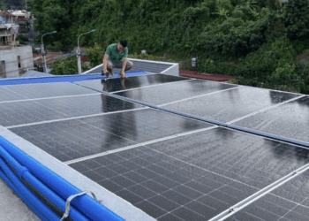 Lắp điện mặt trời mái nhà, hộ kinh doanh giảm 20 triệu đồng tiền điện mỗi tháng