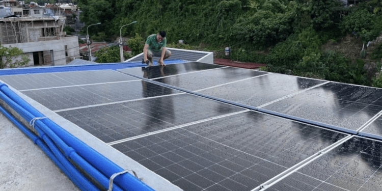 Lắp điện mặt trời mái nhà, hộ kinh doanh giảm 20 triệu đồng tiền điện mỗi tháng