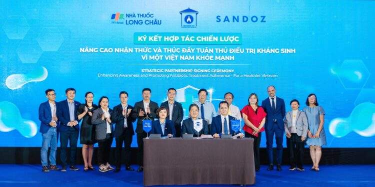 Long Châu hợp tác chiến lược cùng Sandoz về kháng sinh, vì một Việt Nam khỏe mạnh