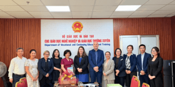 New Zealand institutes strengthen educational exchange and cooperation with Vietnam