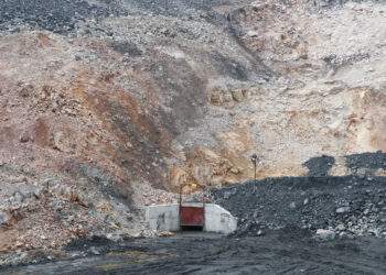 Ngành than ứng phó với áp lực chi phí, giữ ổn định sản xuất quý 1