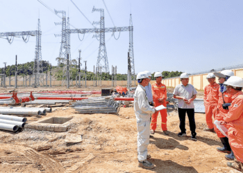 Nhà máy thuỷ điện chậm cắt điện để làm đường dây 500kV, EVN báo lên bộ trưởng
