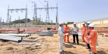 Nhà máy thuỷ điện chậm cắt điện để làm đường dây 500kV, EVN báo lên bộ trưởng