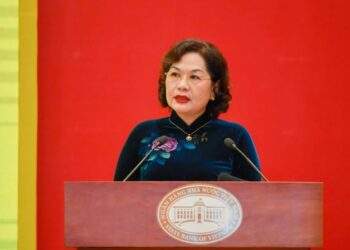 Nữ thống đốc Nguyễn Thị Hồng rời “ghế nóng”