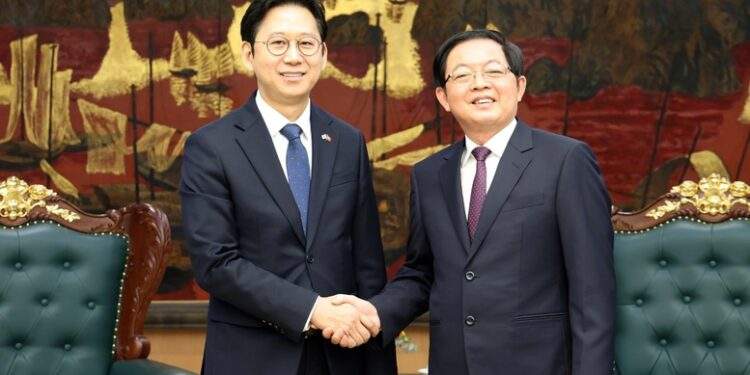 Phó Thủ tướng Bae Kyung Hoon nhấn mạnh, nhiều doanh nghiệp lớn của Hàn Quốc đánh giá cao tiềm năng phát triển và nguồn nhân lực chất lượng của Việt Nam - Ảnh: VGP. 