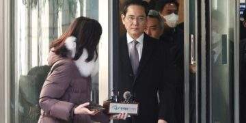 Samsung's Lee family to finish paying $7.95 billion in inheritance tax this month