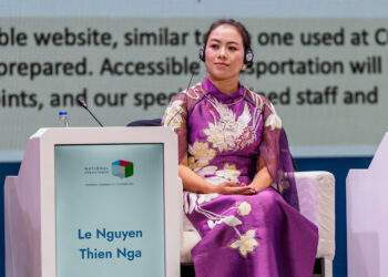 Bà Lê Nguyễn Thiên Nga tham dự Diễn đàn Đô thị quốc gia tại Azerbaijan vào tháng 10/2025.