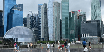 Singapore business closures reach 8-year high