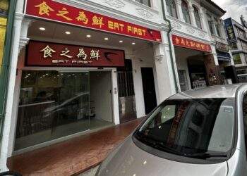 Singapore restaurant hit with one-star reviews for charging family $1.5 for outside drinks