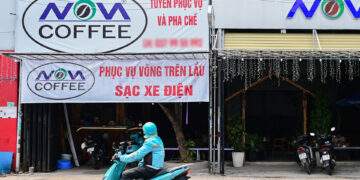 TPHCM kêu gọi Vingroup, Grab, Be,… hỗ trợ cho người dân chuyển đổi sang xe điện