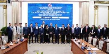 TPHCM trao giấy chứng nhận đầu tư cho 4 dự án công nghệ cao chiến lược