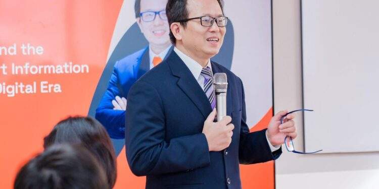 Tại sao "hàng rào" tiền tỷ vẫn bị xuyên thủng?