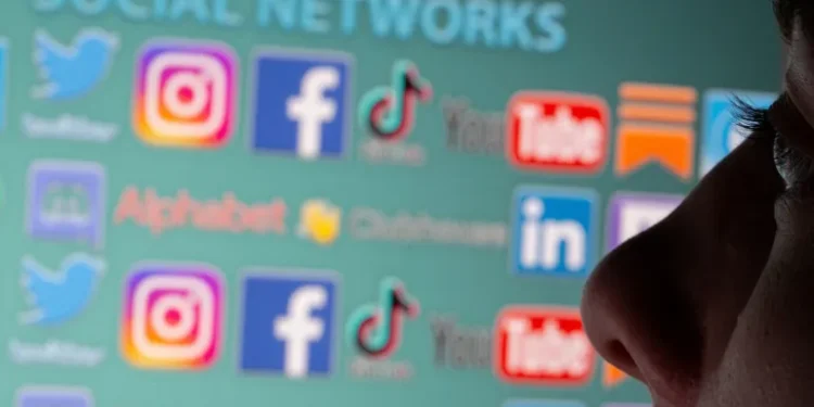 Úc áp thuế 2,25% với Big Tech nếu không chia sẻ doanh thu báo chí