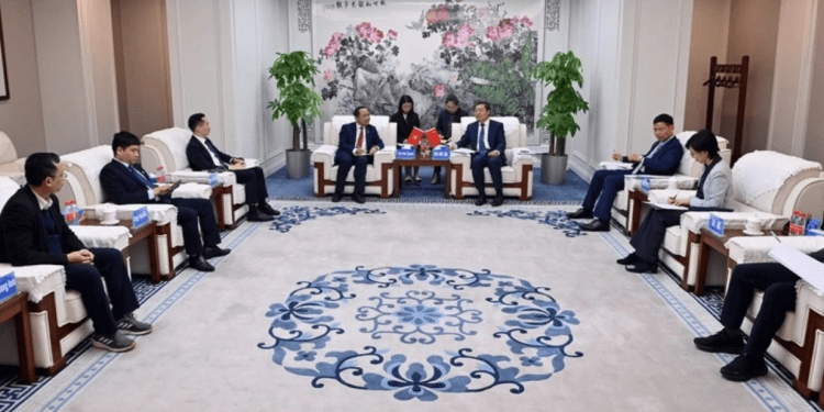 Vietnam and China to boost joint research and high-tech training