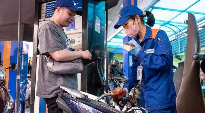 Vietnam secures fuel supply through April as Middle East crisis surpasses 1970s oil shocks