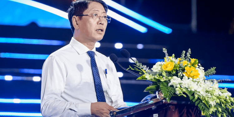 Ông Trần Song Tùng: Ninh Bình là vùng đất hiếm có khi hội tụ đầy đủ ba vùng địa hình gồm miền núi, đồng bằng và ven biển.