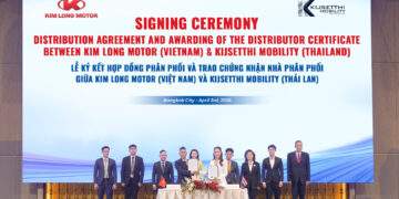 Xe bus Kim Long Motor lấn sân sang thị trường Thái Lan