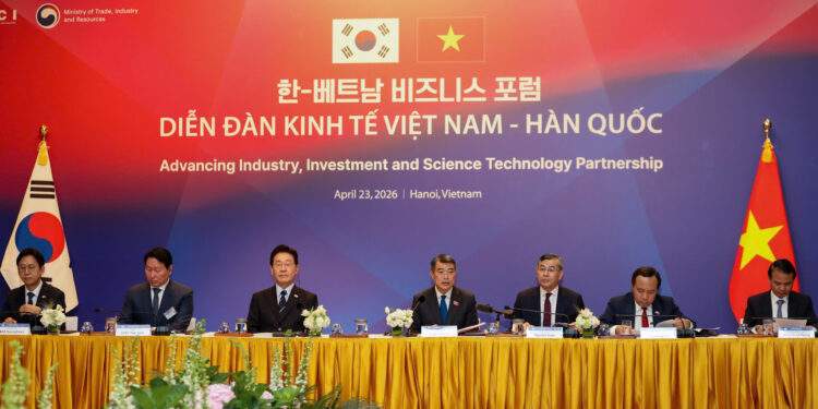 Thủ tướng Lê Minh Hưng và Tổng thống Hàn Quốc Lee Jae Myung dự Toạ đàm bàn tròn về hợp tác kinh tế, thương mại, đầu tư Việt Nam - Hàn Quốc. Ảnh: Việt Dũng.