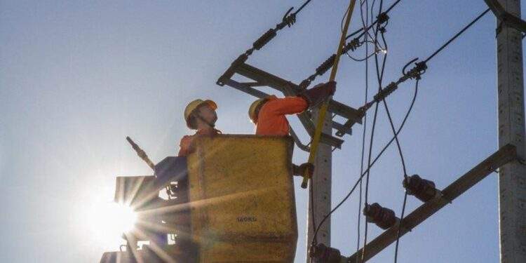 Áp lực lên toàn bộ hệ thống điện khi công suất cực đại vượt mốc 52.000 MW ngay từ đầu tháng 4