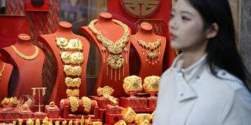 Asian heirs start managing family fortunes in their 20s