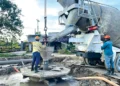 Thi công tuyến đường tỉnh 917 - Ảnh: Anh Khoa/Báo Cần Thơ