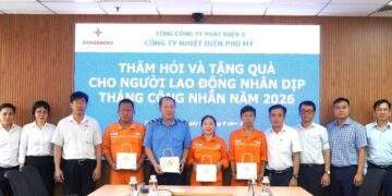 Công đoàn Nhiệt điện Phú Mỹ thăm, tặng quà người lao động dịp Tháng Công nhân 2026