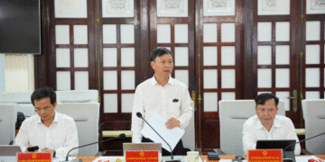 Thứ trưởng Bộ Khoa học và Công nghệ Hoàng Minh phát biểu tại buổi làm việc