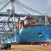 Khoảnh khắc Việt Nam lần đầu tiên đón siêu tàu container lớn nhất thế giới, dài gấp 5 lần máy bay Airbus A380 cập cảng